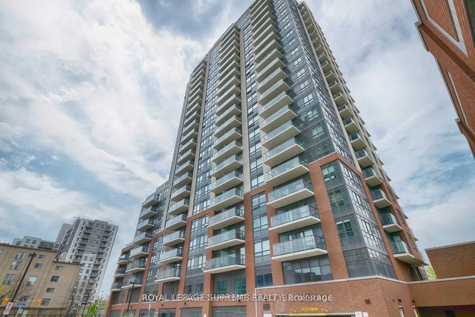 Front of Unit 2102, 1420 Dupont Street