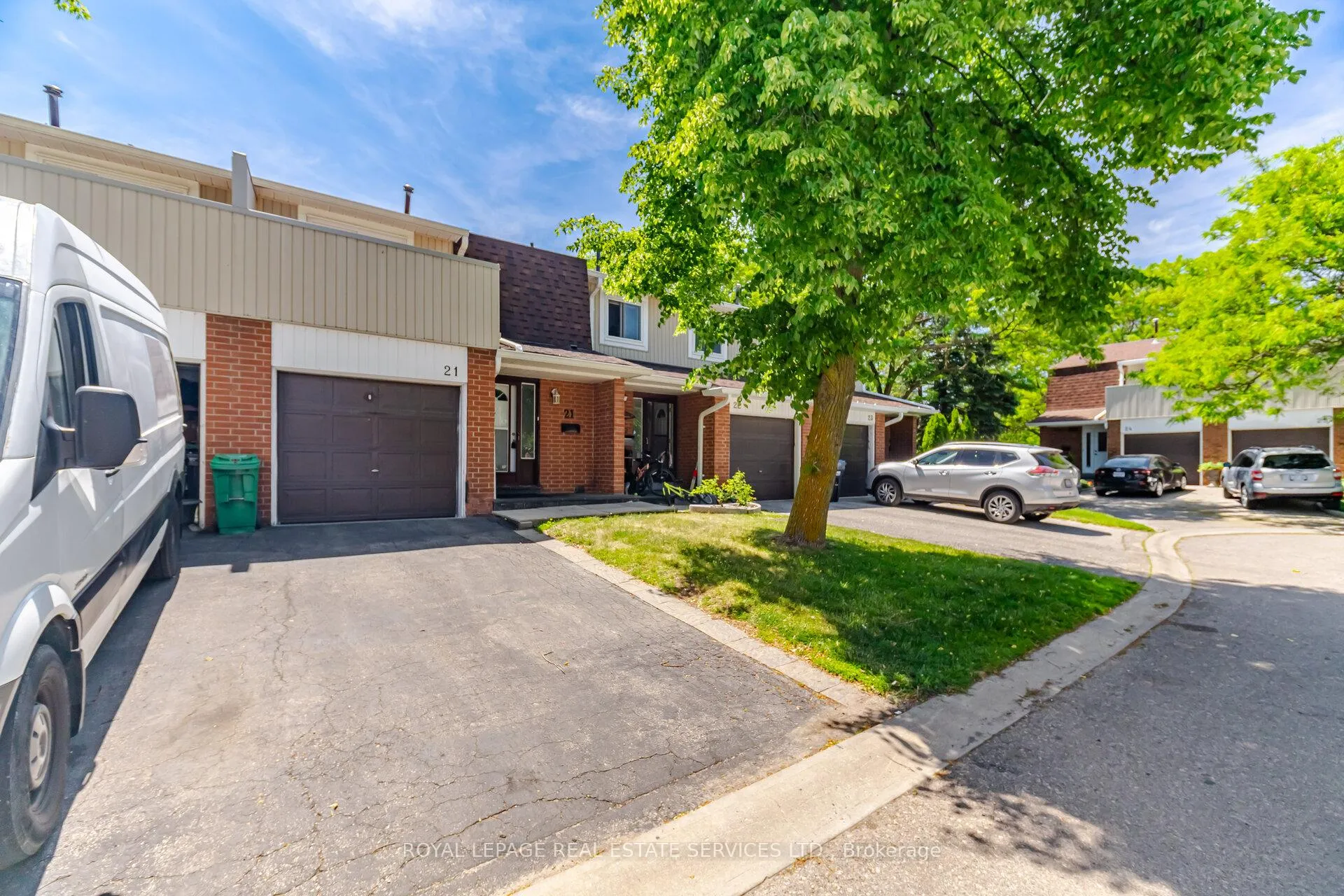 Photo 4 of Unit 21, 345 Meadows Boulevard, Mississauga, Rathwood — HOMEH