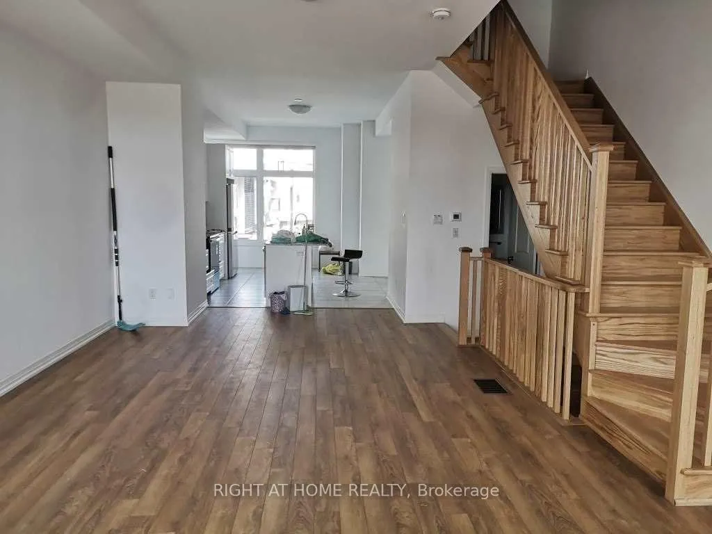 Photo 5 of 159 Markland Street, Markham, Cachet — HOMEH