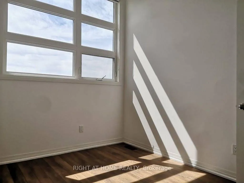 Photo 9 of 159 Markland Street, Markham, Cachet — HOMEH