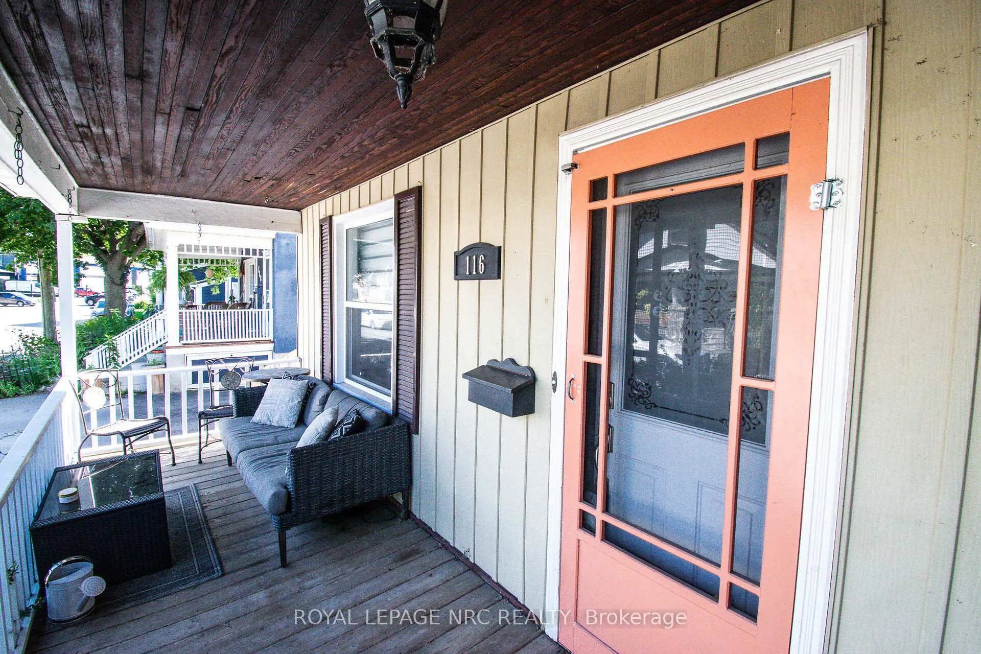 Photo 4 of 116 Lowell Avenue, St. Catharines, Downtown — HOMEH
