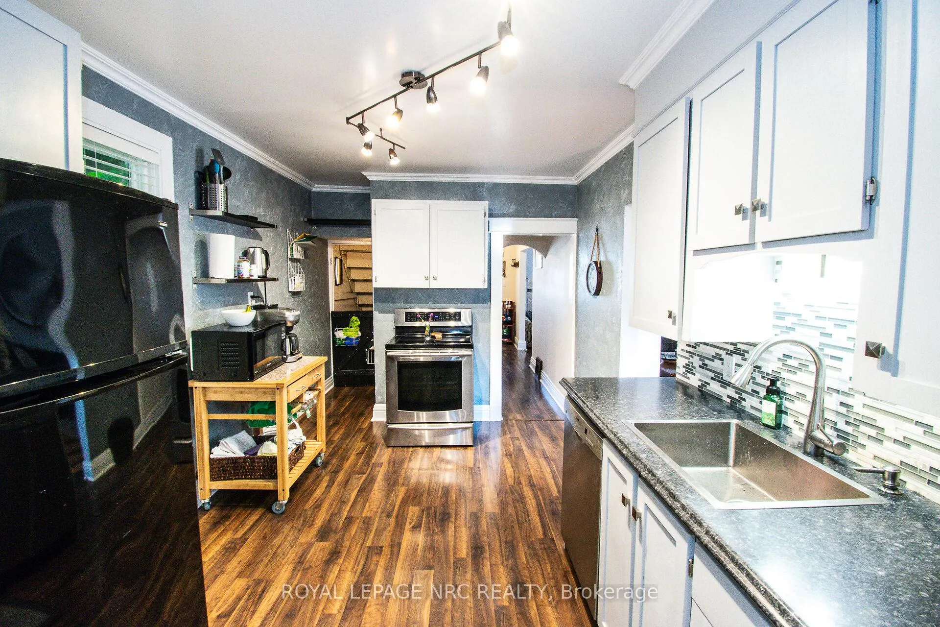 Photo 23 of 116 Lowell Avenue, St. Catharines, Downtown — HOMEH