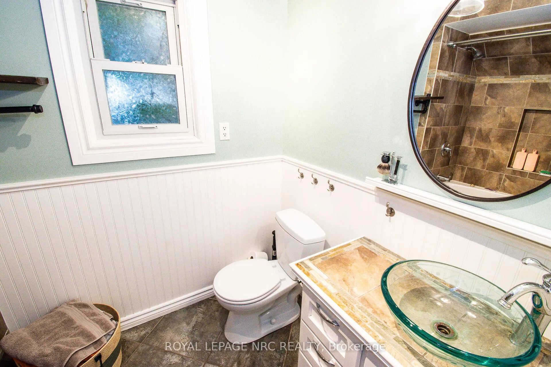 Photo 38 of 116 Lowell Avenue, St. Catharines, Downtown — HOMEH