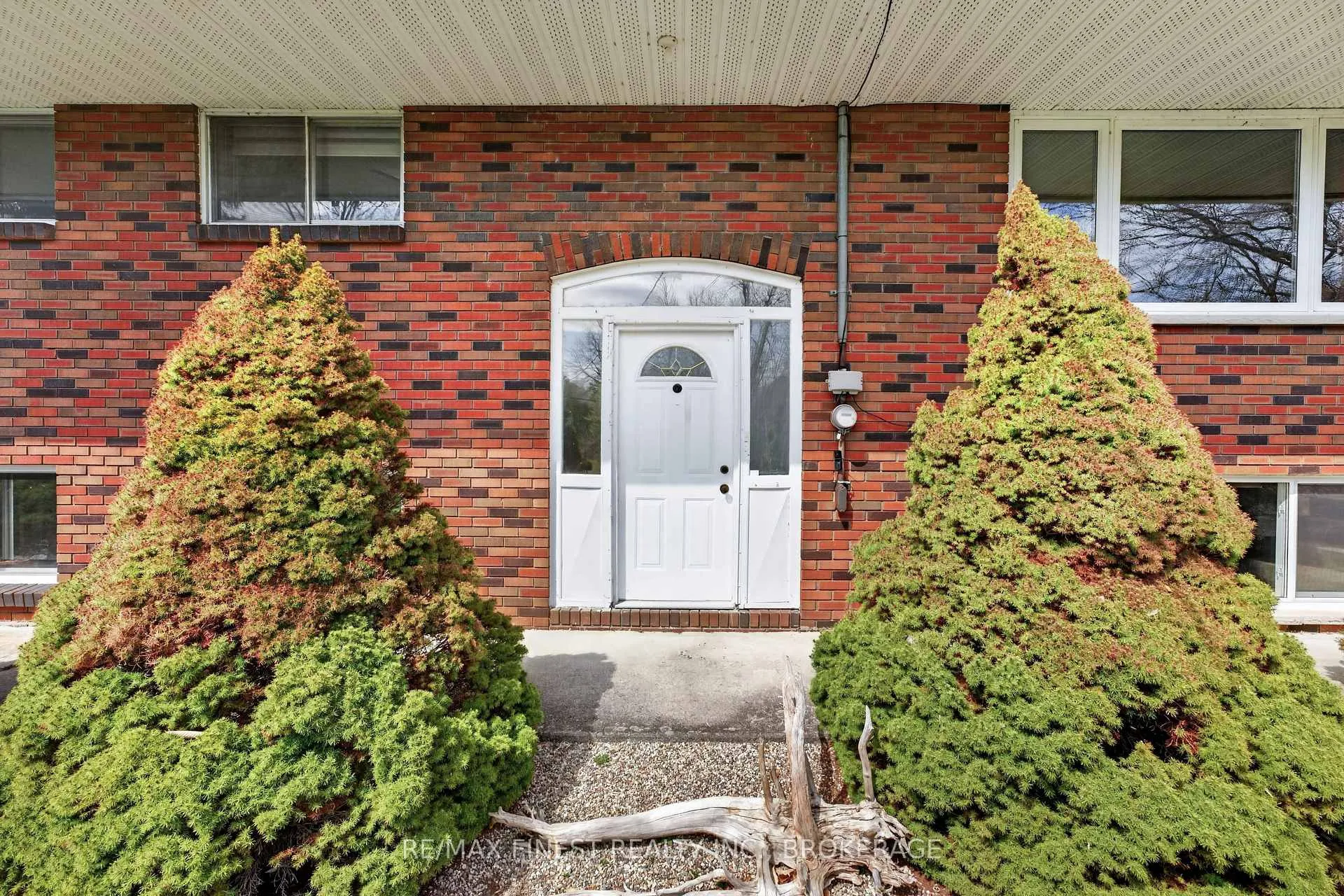 Photo 2 of 4333 Maple Drive, Frontenac, Frontenac South — HOMEH