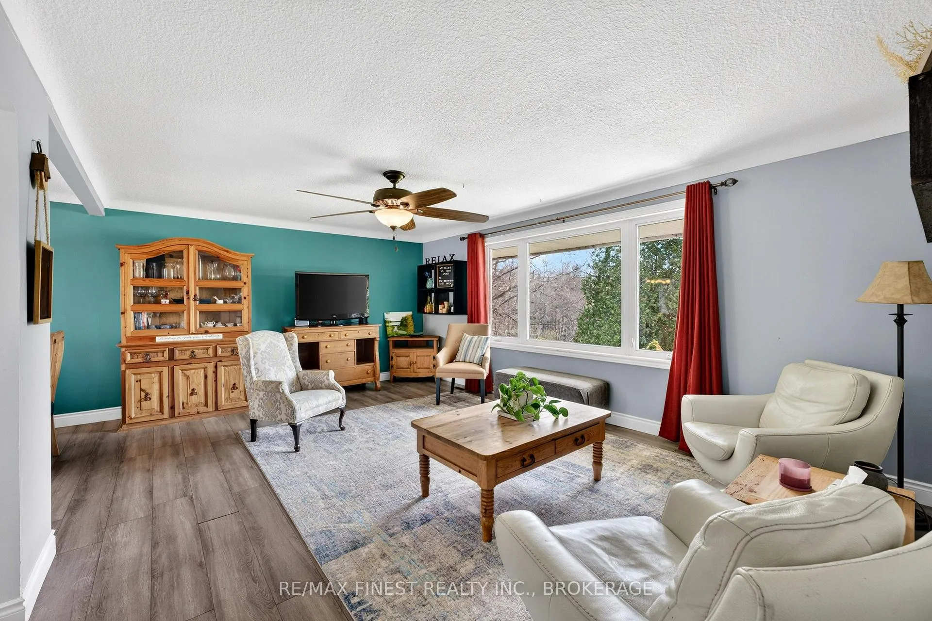 Photo 3 of 4333 Maple Drive, Frontenac, Frontenac South — HOMEH