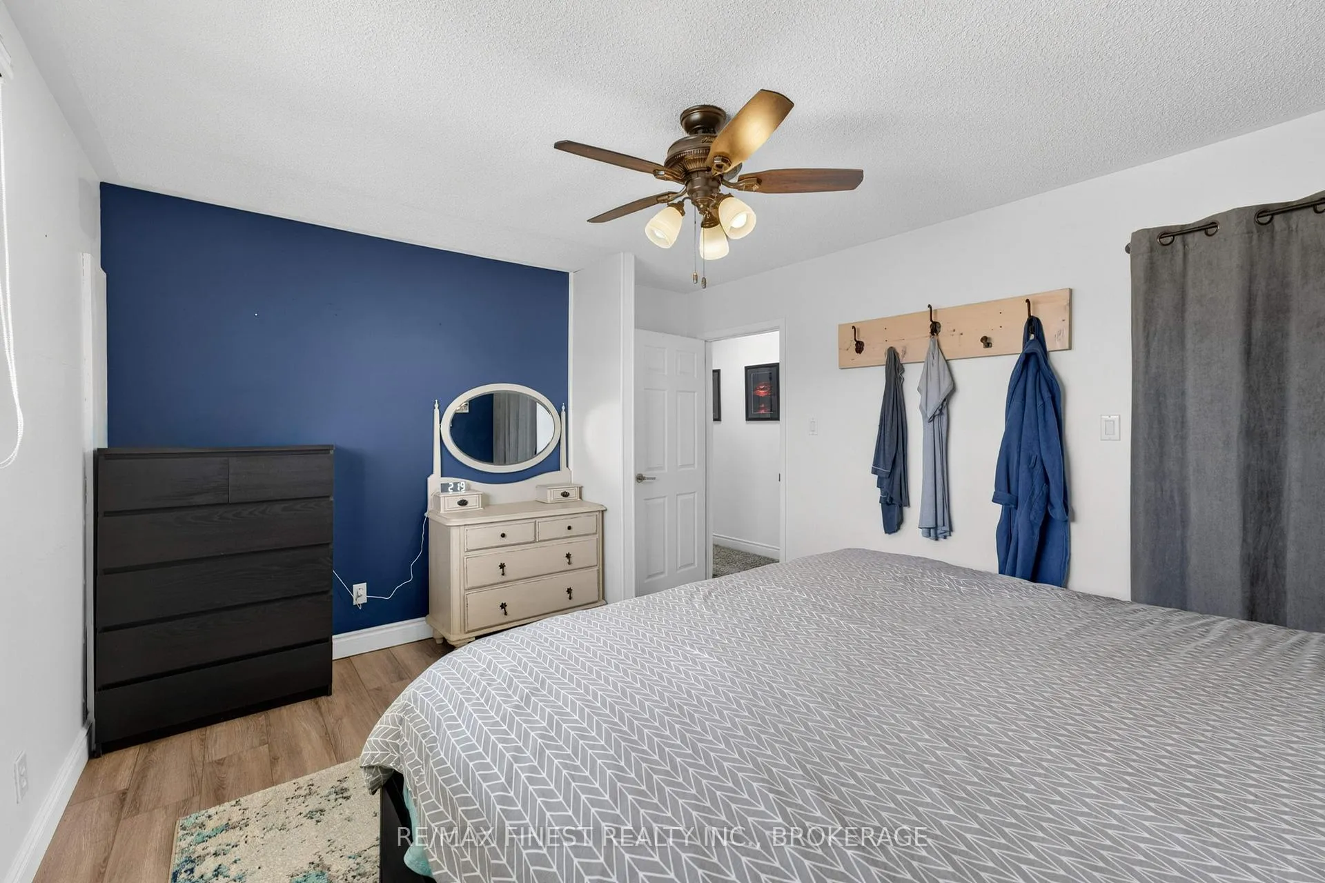 Photo 14 of 4333 Maple Drive, Frontenac, Frontenac South — HOMEH