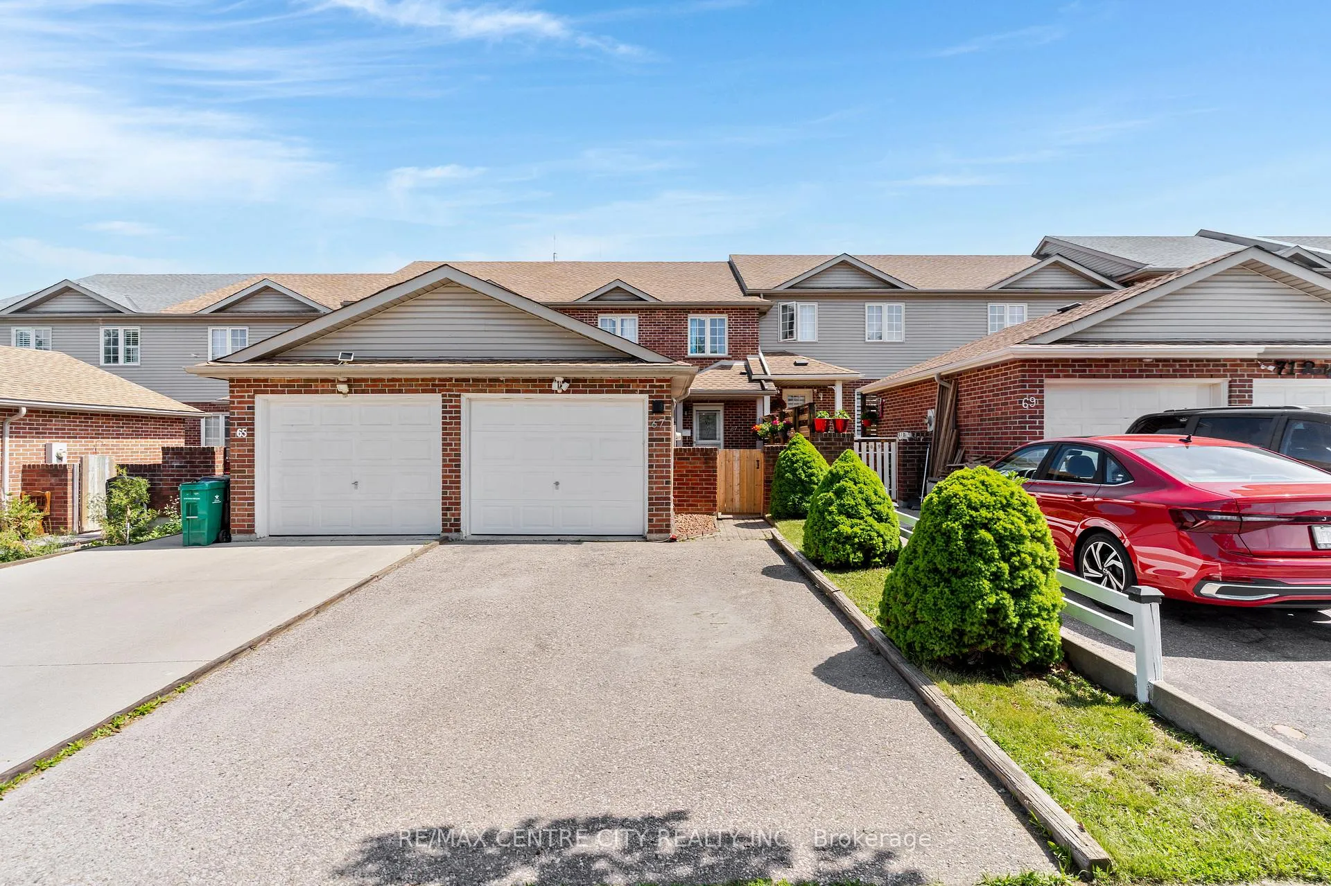 Photo 2 of 67 Ralgreen Crescent, Kitchener — HOMEH