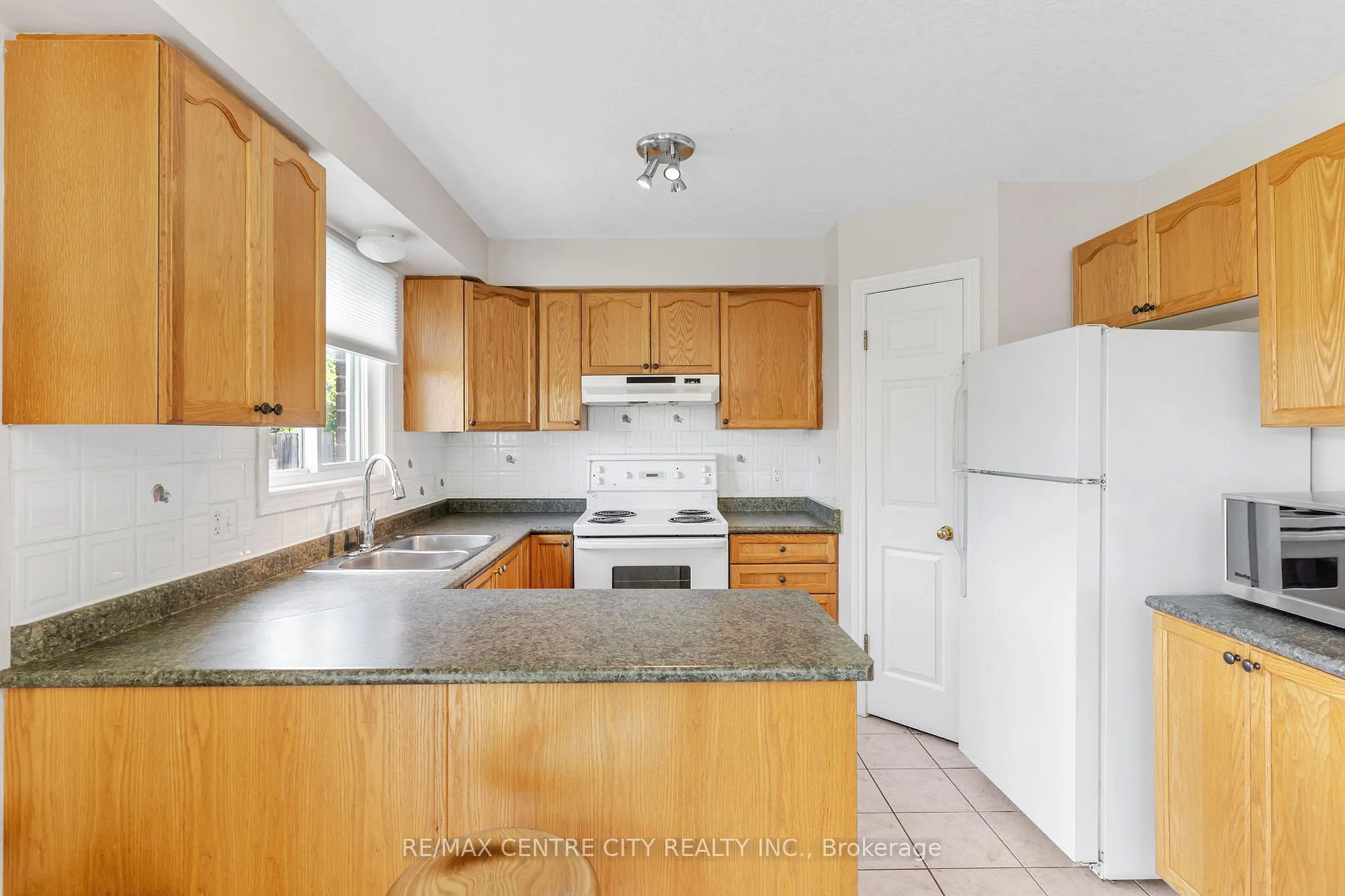 Photo 25 of 67 Ralgreen Crescent, Kitchener — HOMEH