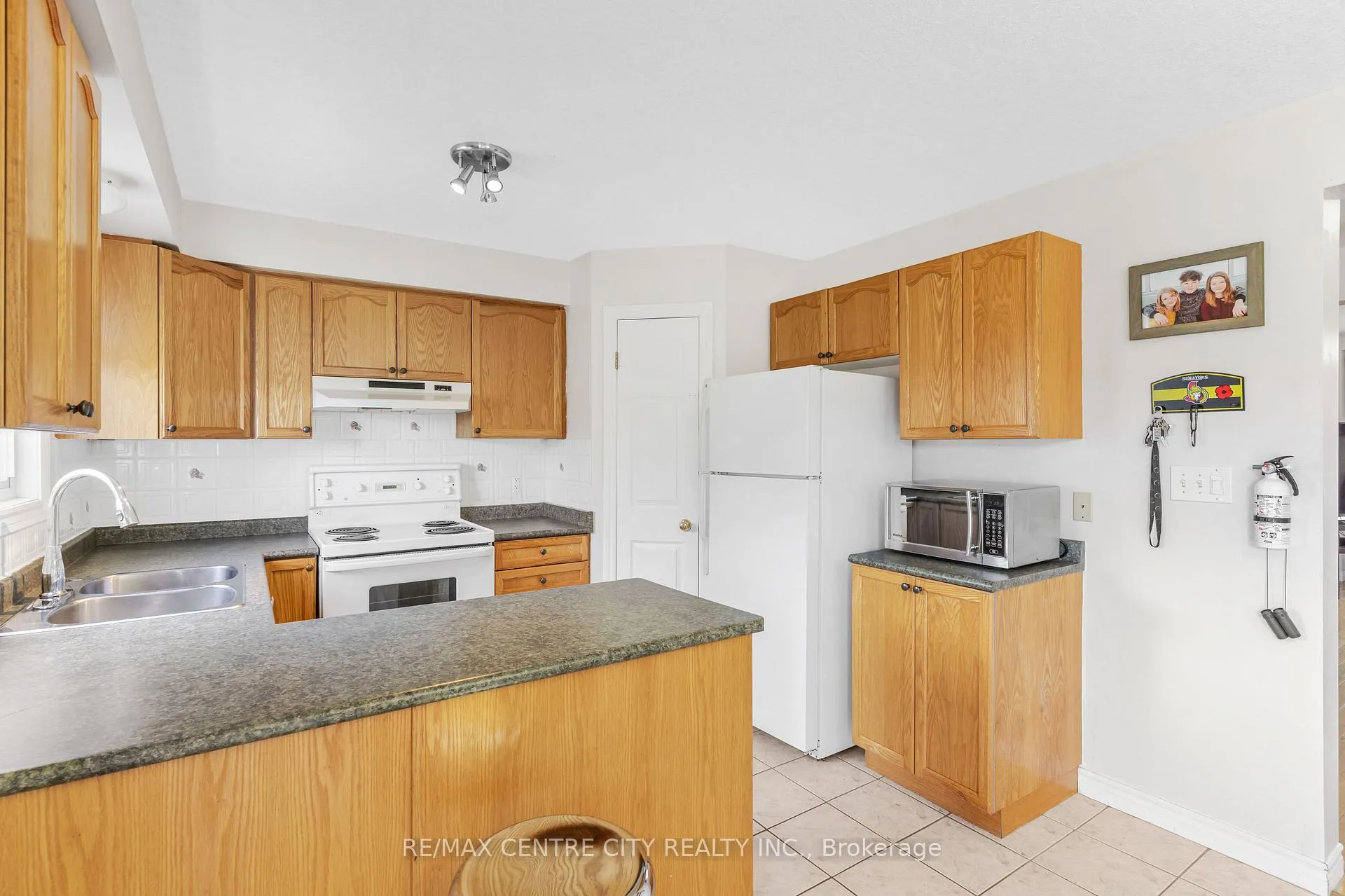 Photo 26 of 67 Ralgreen Crescent, Kitchener — HOMEH