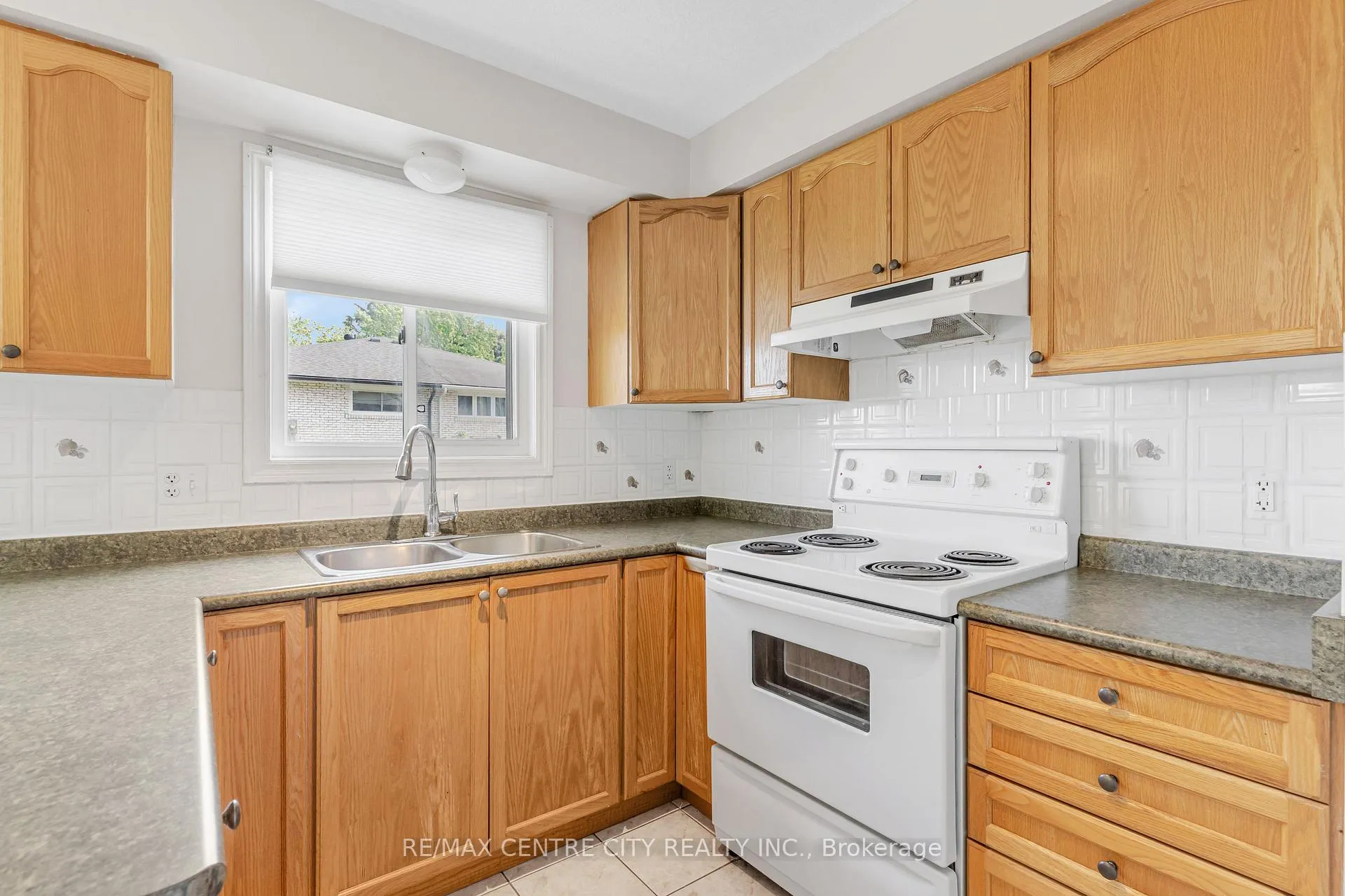 Photo 28 of 67 Ralgreen Crescent, Kitchener — HOMEH
