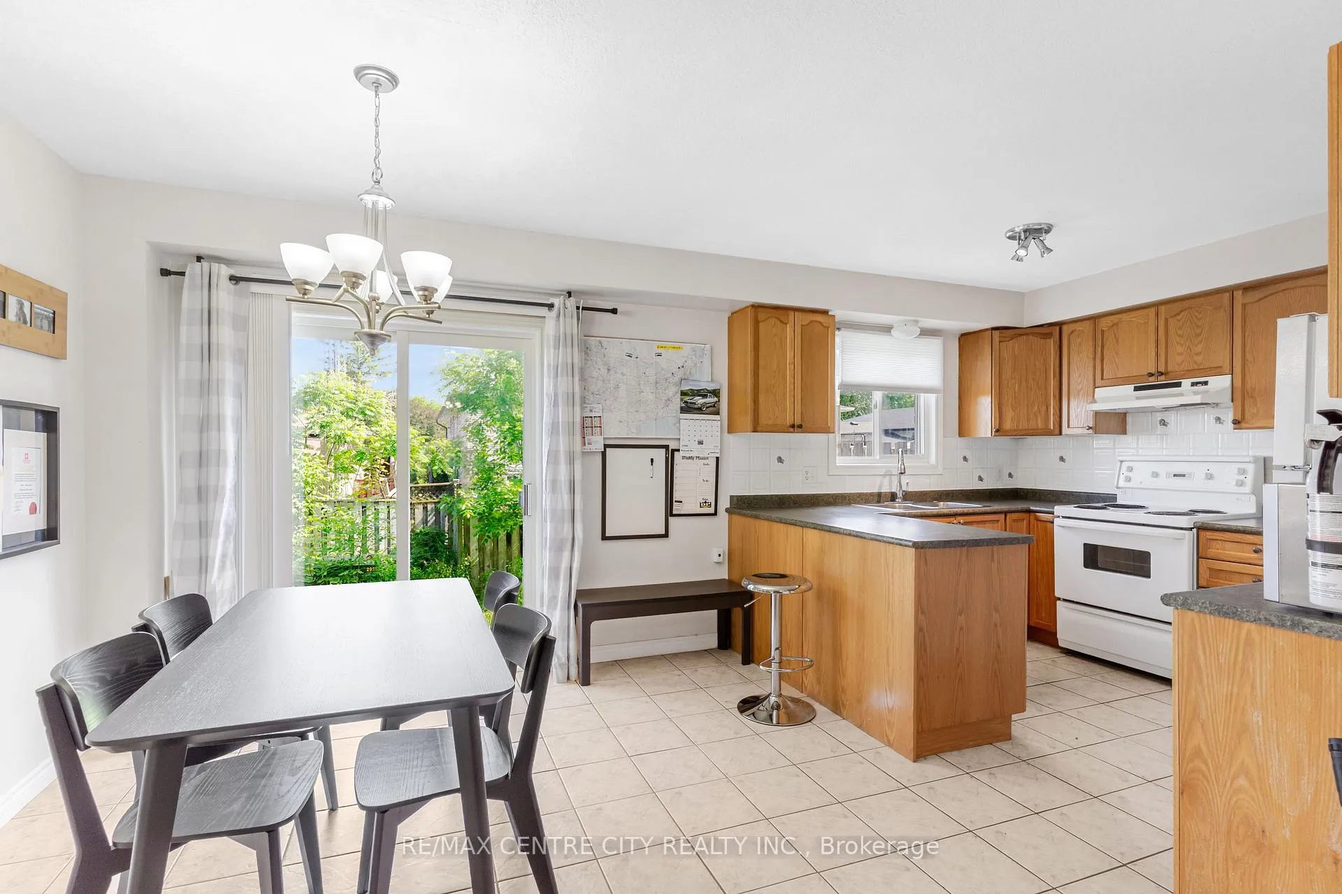 Photo 29 of 67 Ralgreen Crescent, Kitchener — HOMEH