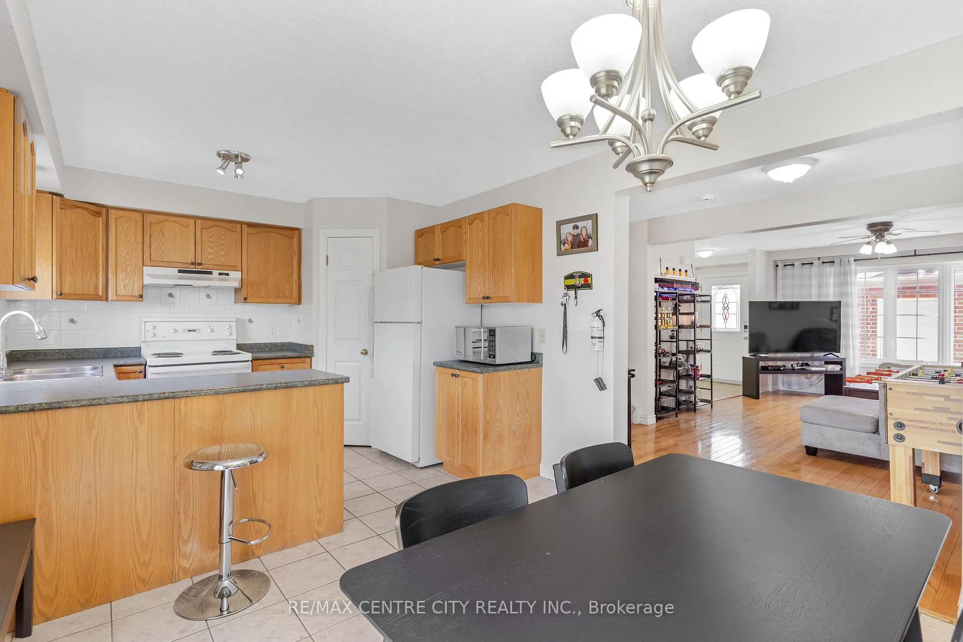 Photo 30 of 67 Ralgreen Crescent, Kitchener — HOMEH