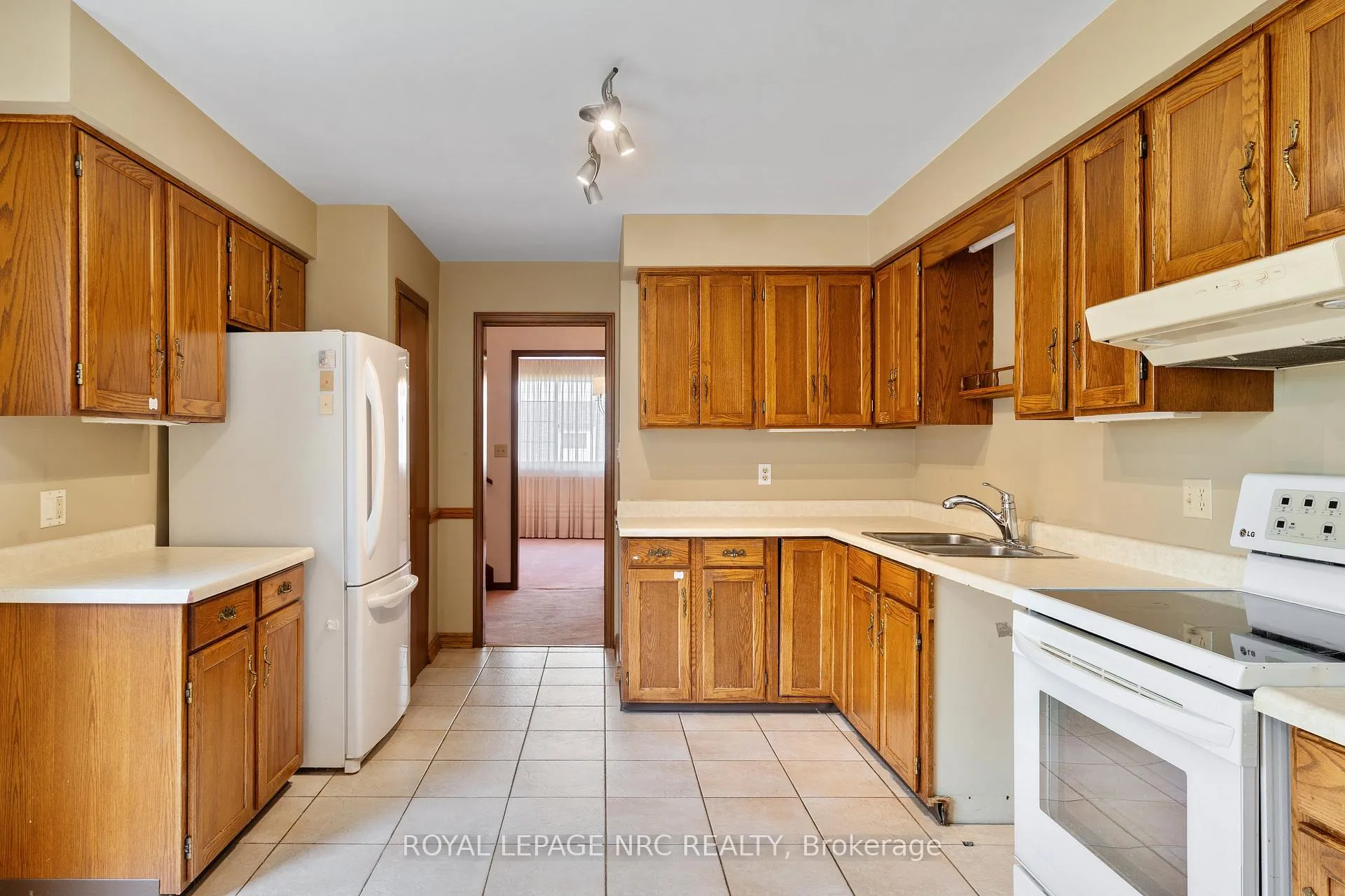 Photo 14 of 63 Berkwood Place, Pelham, Fonthill — HOMEH