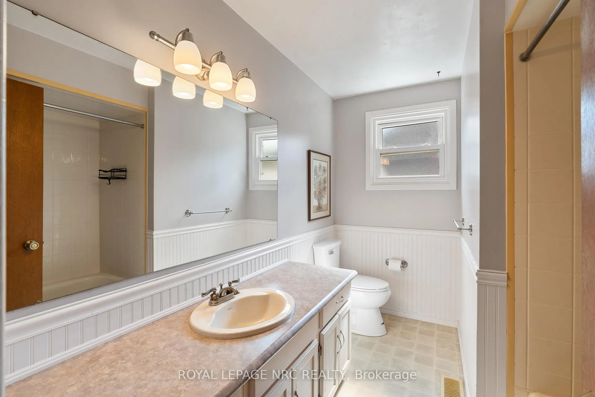 Photo 16 of 63 Berkwood Place, Pelham, Fonthill — HOMEH