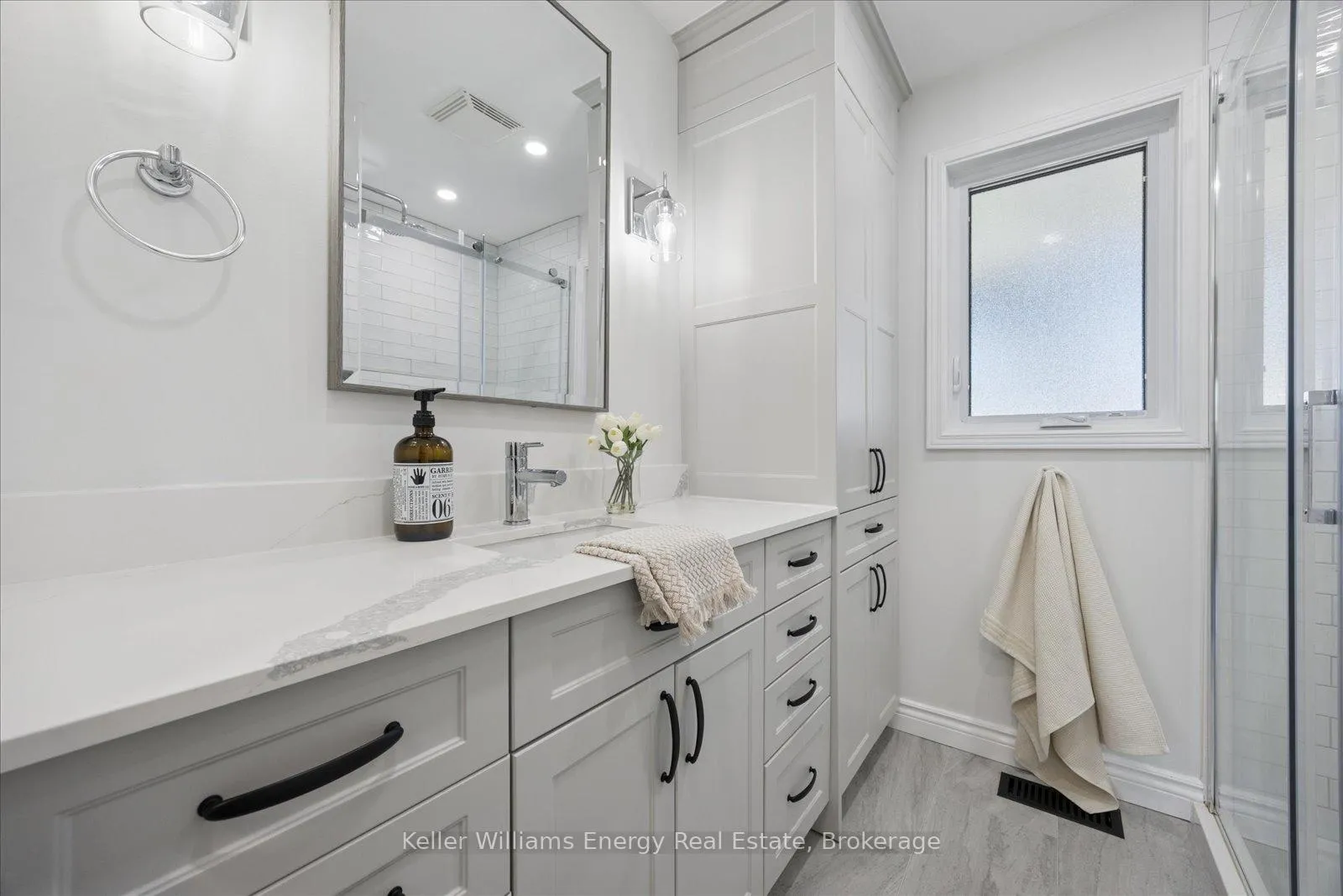 Photo 15 of 744 Glengrove Street, Oshawa, Northglen — HOMEH