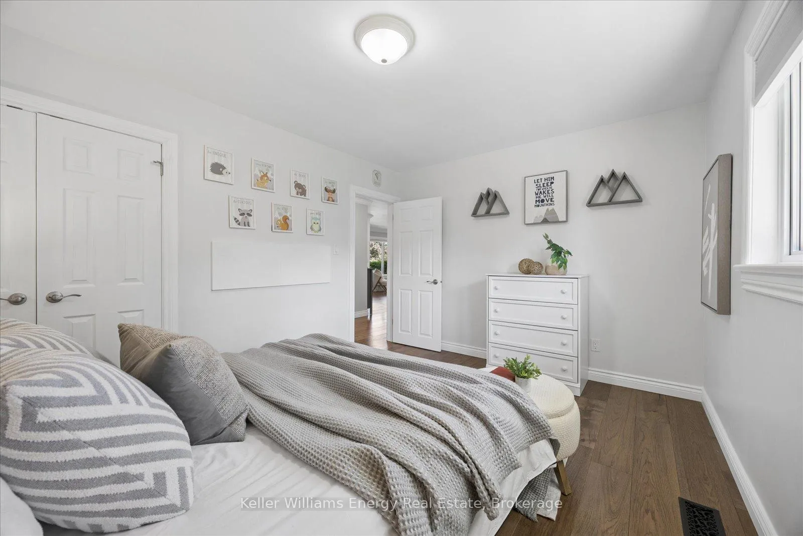 Photo 22 of 744 Glengrove Street, Oshawa, Northglen — HOMEH