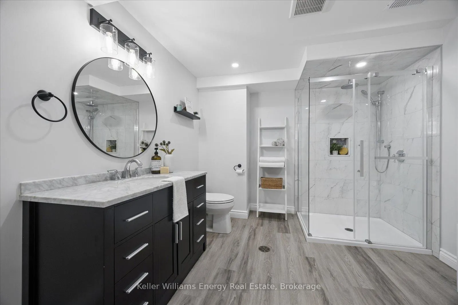 Photo 29 of 744 Glengrove Street, Oshawa, Northglen — HOMEH
