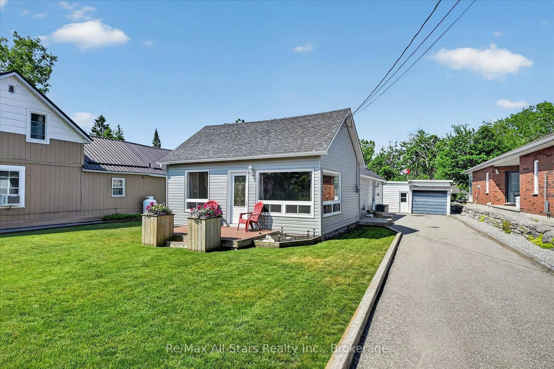 Photo 2 of 47 Need Street, Kawartha Lakes, Bobcaygeon — HOMEH