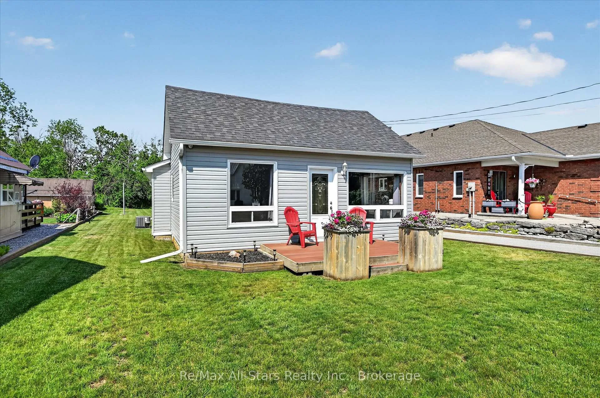 Photo 3 of 47 Need Street, Kawartha Lakes, Bobcaygeon — HOMEH