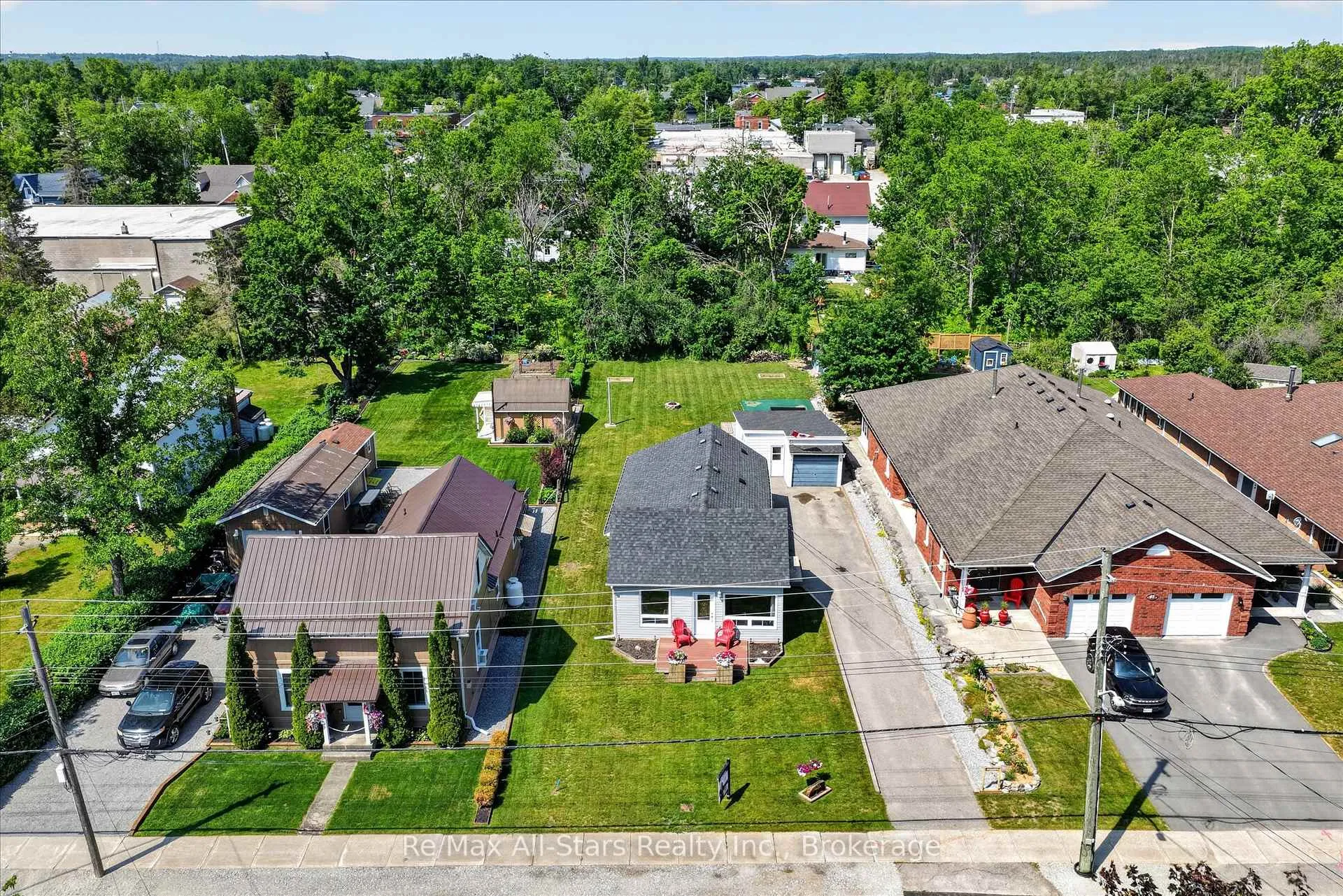 Photo 4 of 47 Need Street, Kawartha Lakes, Bobcaygeon — HOMEH