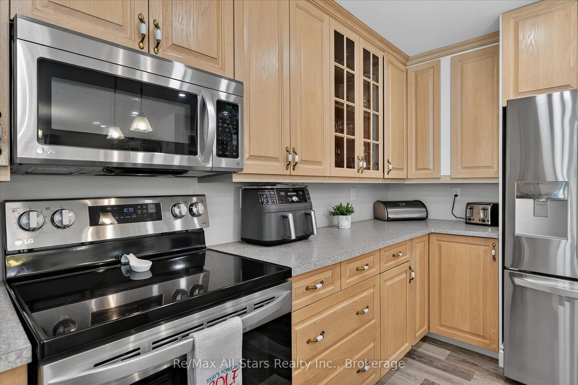 Photo 12 of 47 Need Street, Kawartha Lakes, Bobcaygeon — HOMEH