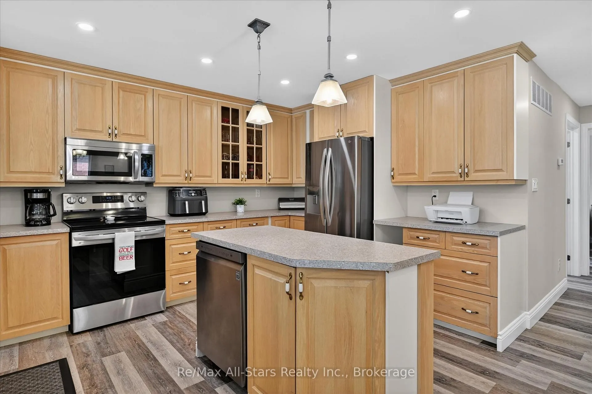 Photo 15 of 47 Need Street, Kawartha Lakes, Bobcaygeon — HOMEH