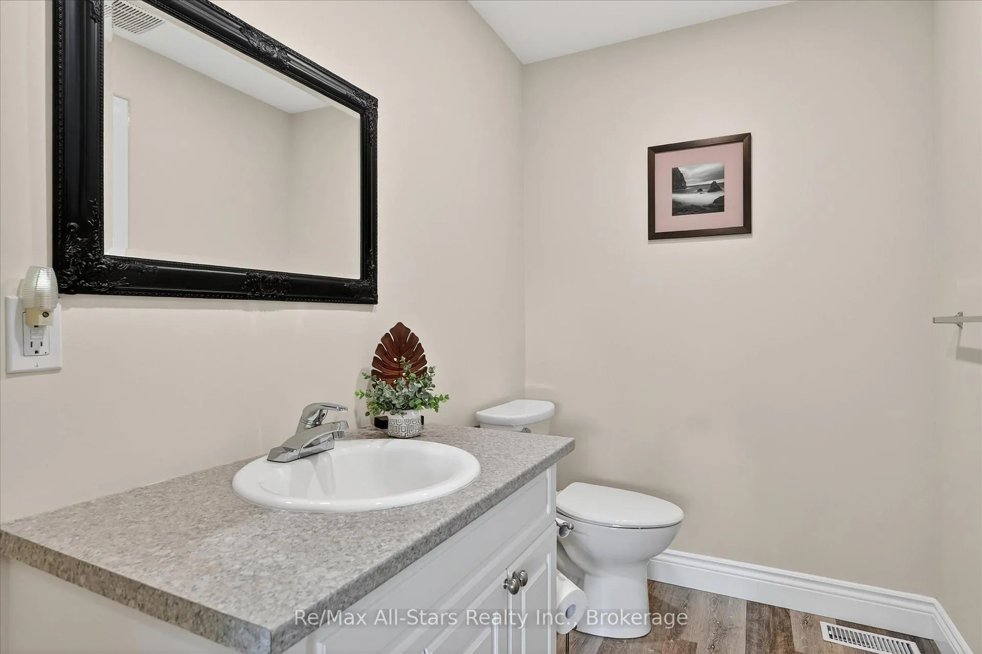 Photo 29 of 47 Need Street, Kawartha Lakes, Bobcaygeon — HOMEH