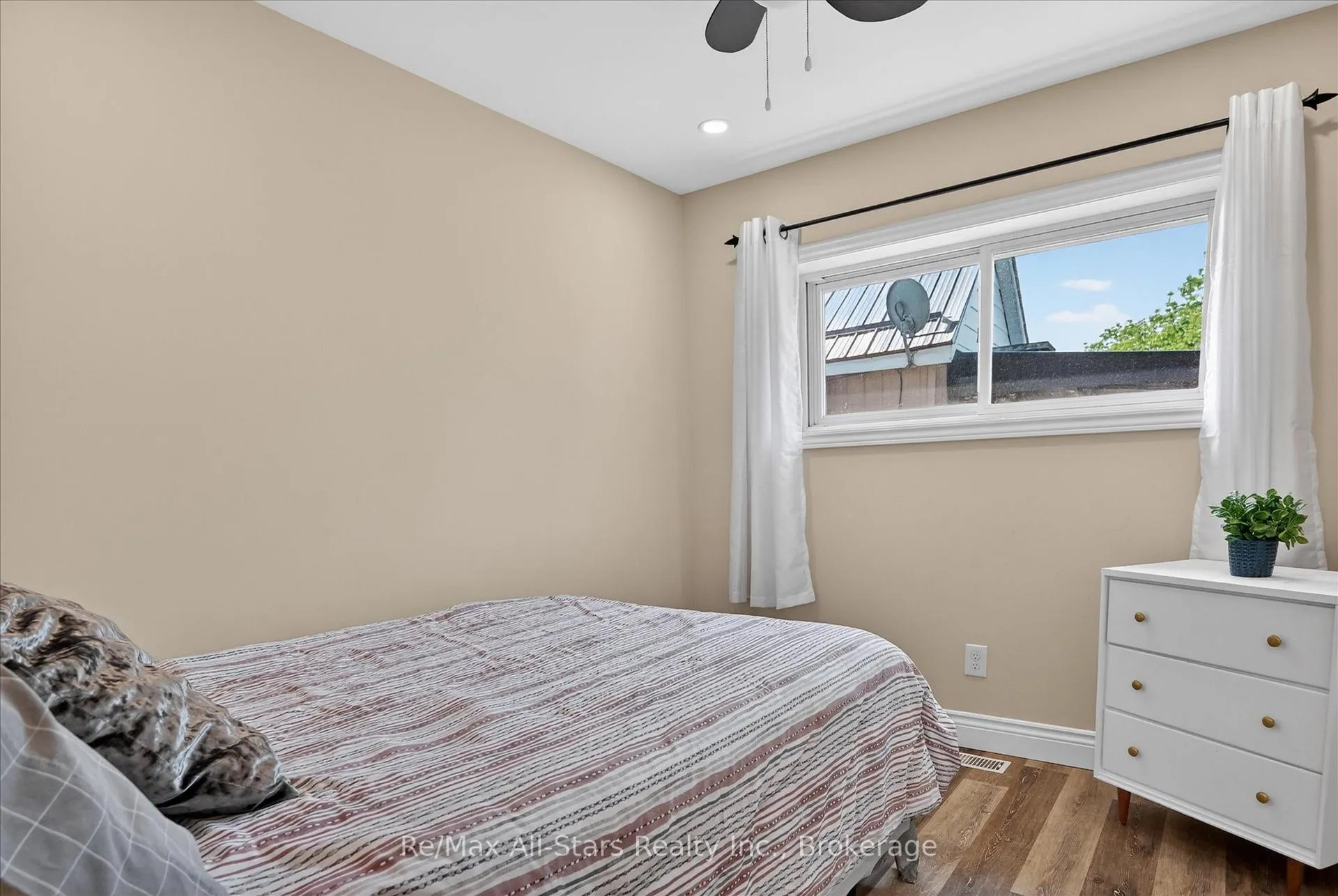 Photo 31 of 47 Need Street, Kawartha Lakes, Bobcaygeon — HOMEH