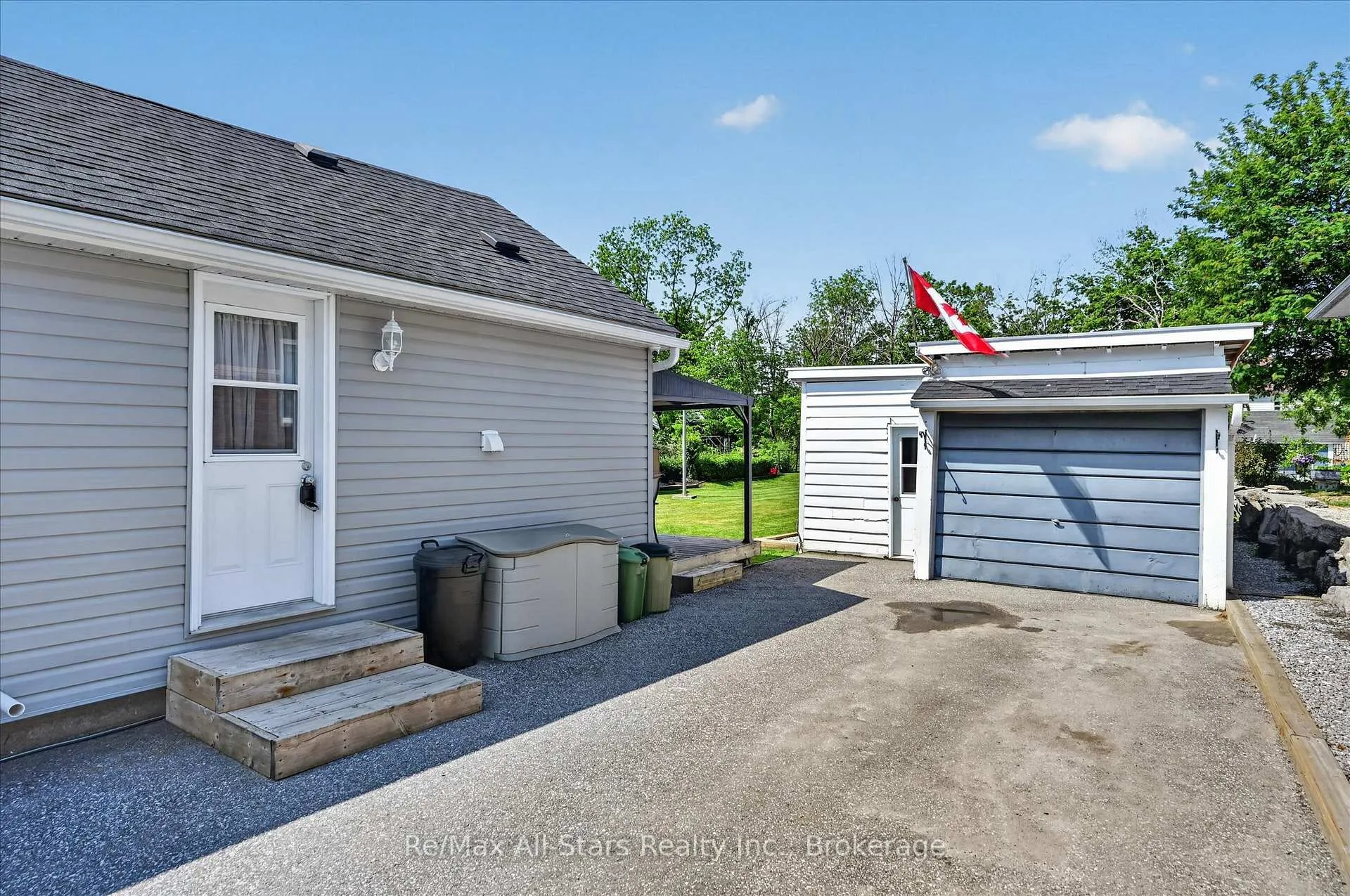 Photo 35 of 47 Need Street, Kawartha Lakes, Bobcaygeon — HOMEH