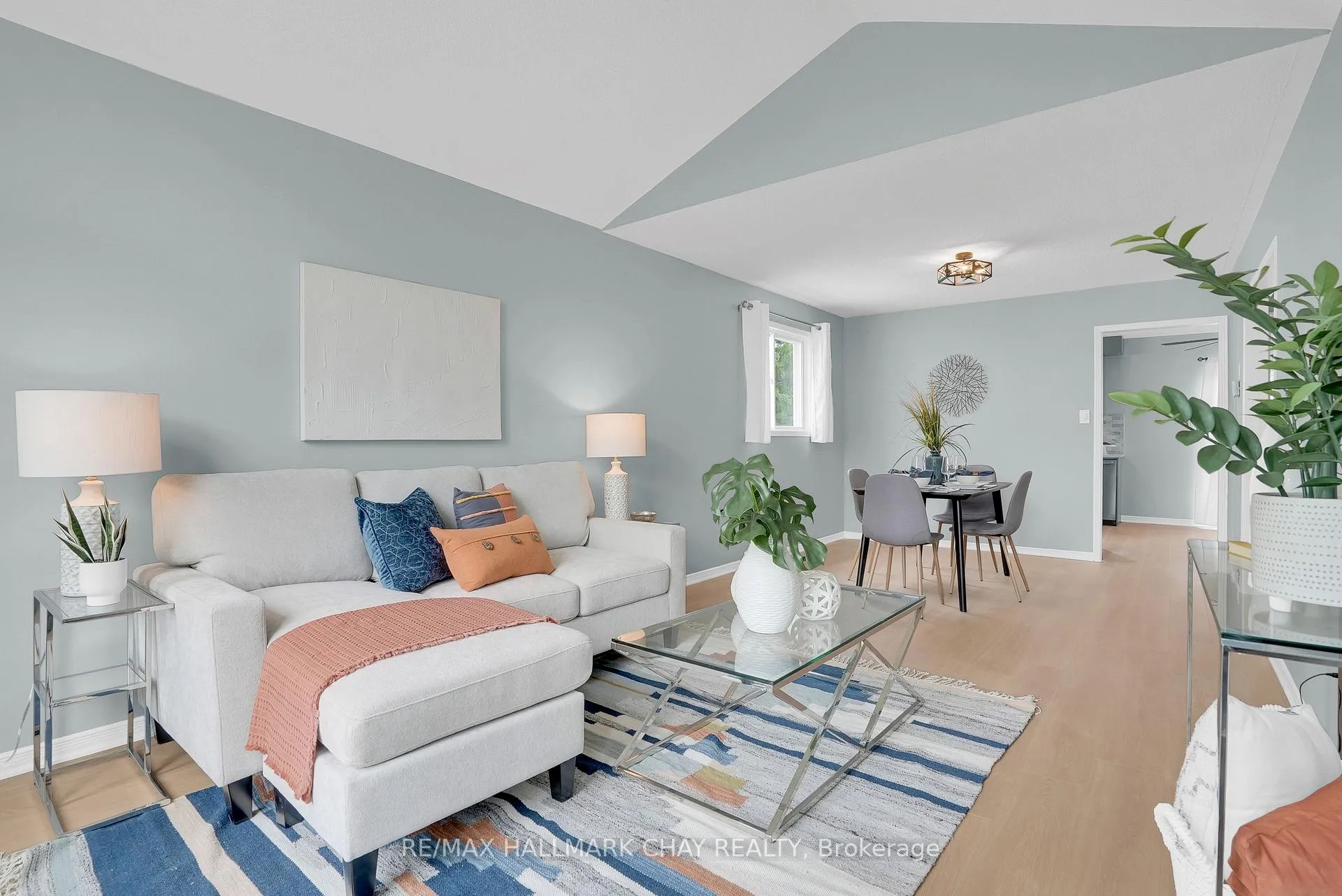 Photo 9 of 121 Huronia Road, Barrie, Painswick North — HOMEH