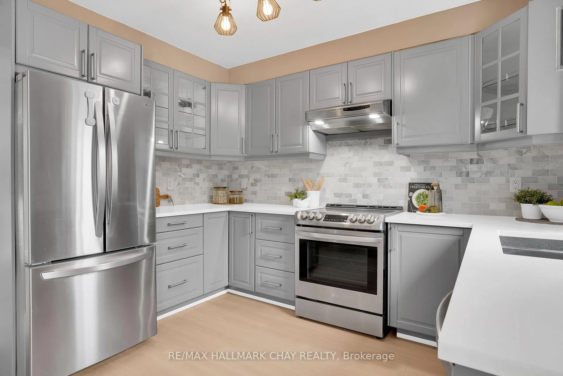 Photo 14 of 121 Huronia Road, Barrie, Painswick North — HOMEH