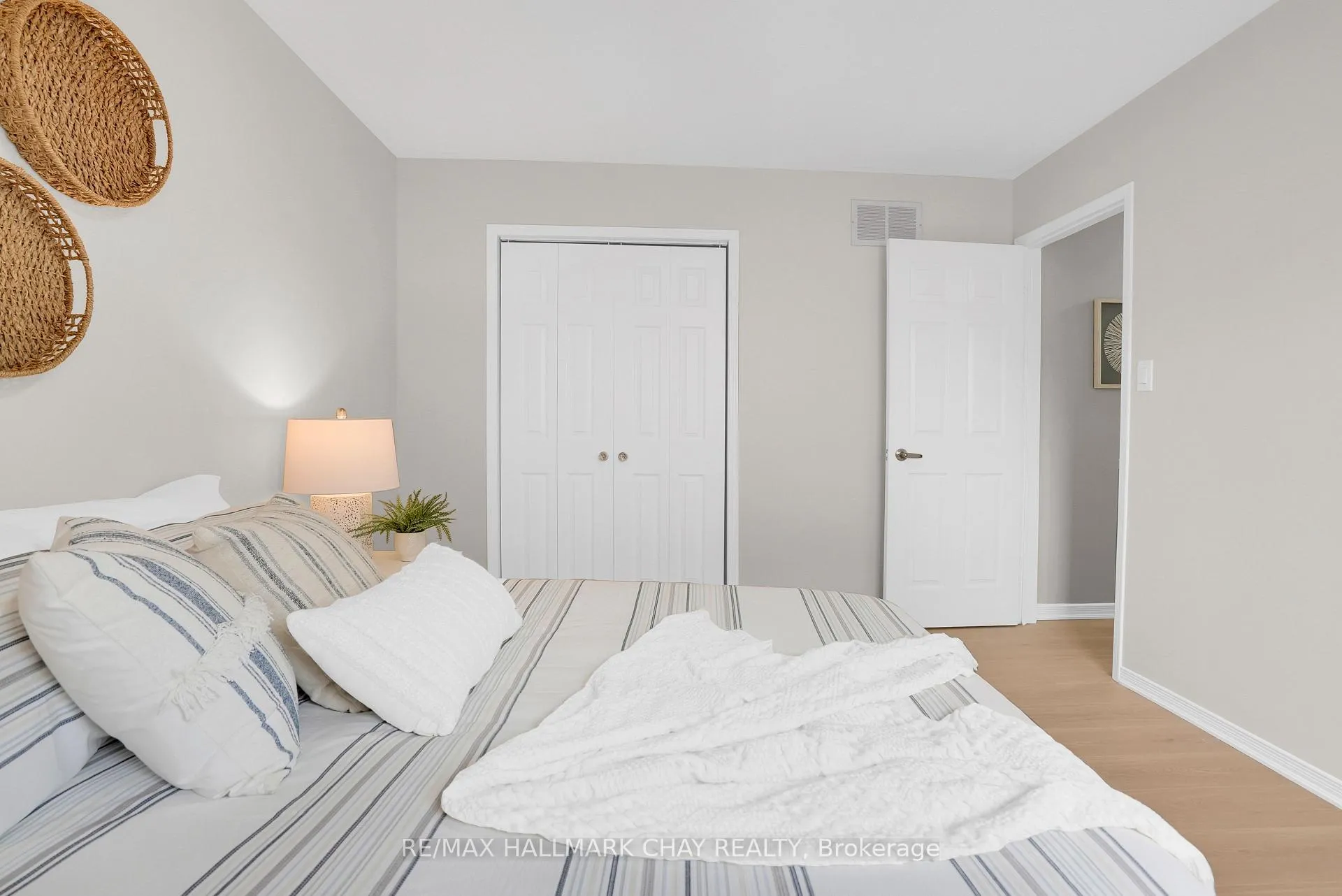 Photo 20 of 121 Huronia Road, Barrie, Painswick North — HOMEH