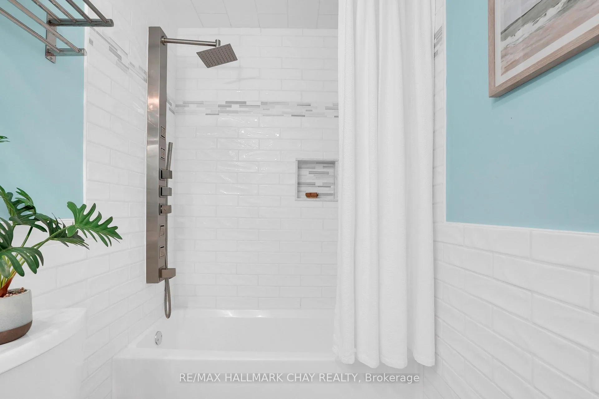 Photo 22 of 121 Huronia Road, Barrie, Painswick North — HOMEH