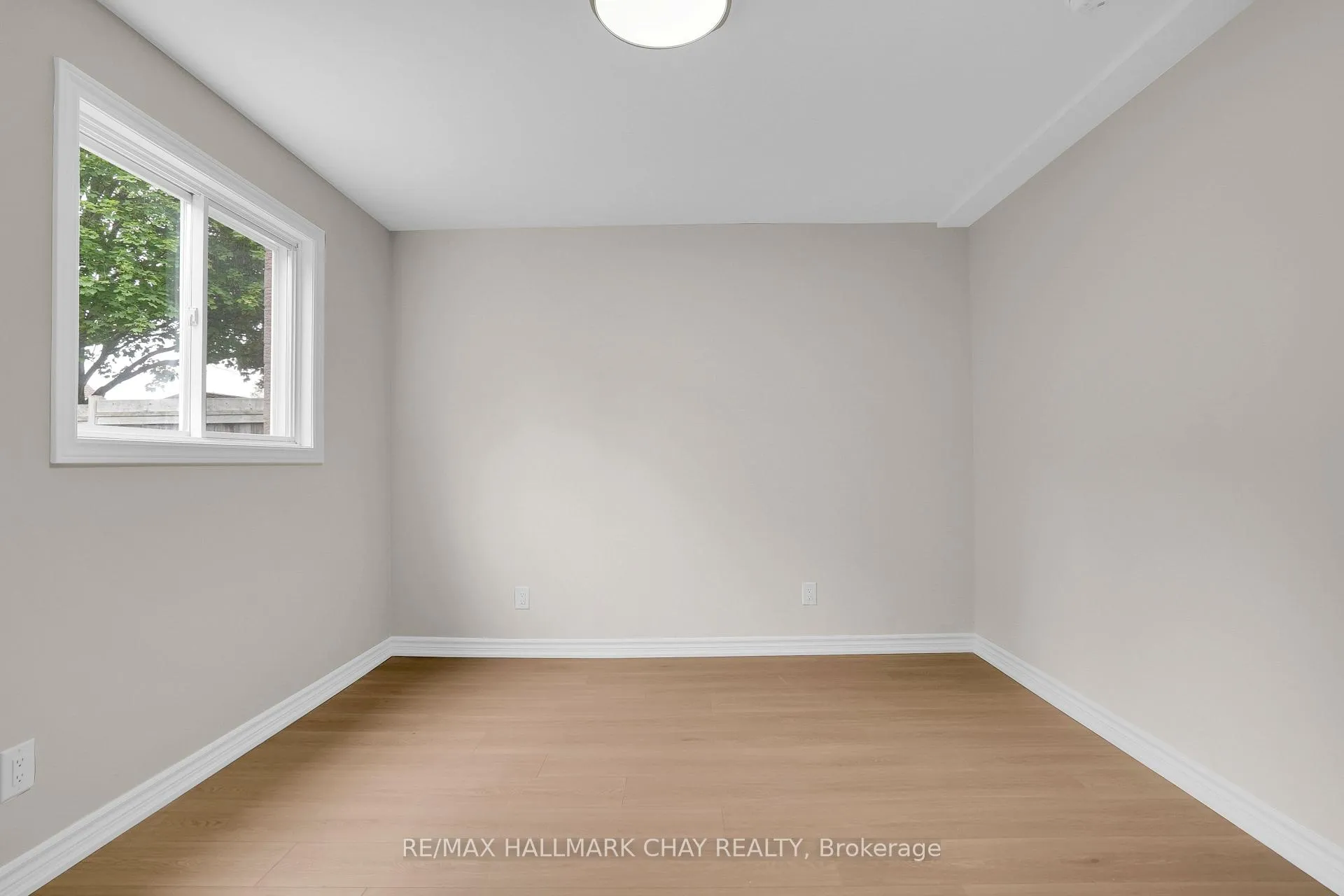 Photo 31 of 121 Huronia Road, Barrie, Painswick North — HOMEH