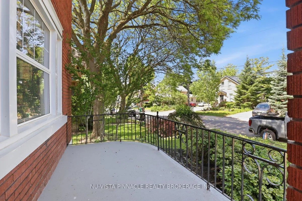 Photo 4 of 193 Waterloo Street, Kitchener, Fairfield — HOMEH