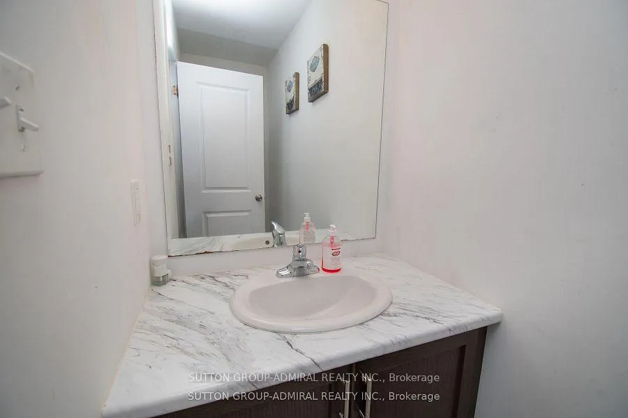 Photo 8 of Unit 1-2, 62 Alaskan Heights, Barrie, Rural Barrie Southwest — HOMEH