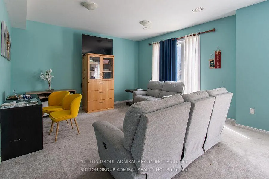 Photo 9 of Unit 1-2, 62 Alaskan Heights, Barrie, Rural Barrie Southwest — HOMEH