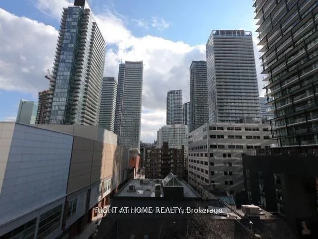 Front of Unit 616, 318 Richmond Street W