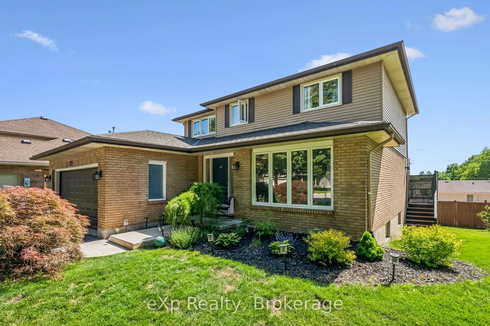 Photo 3 of 27 Notchwood Court, Kitchener, Idlewood — HOMEH