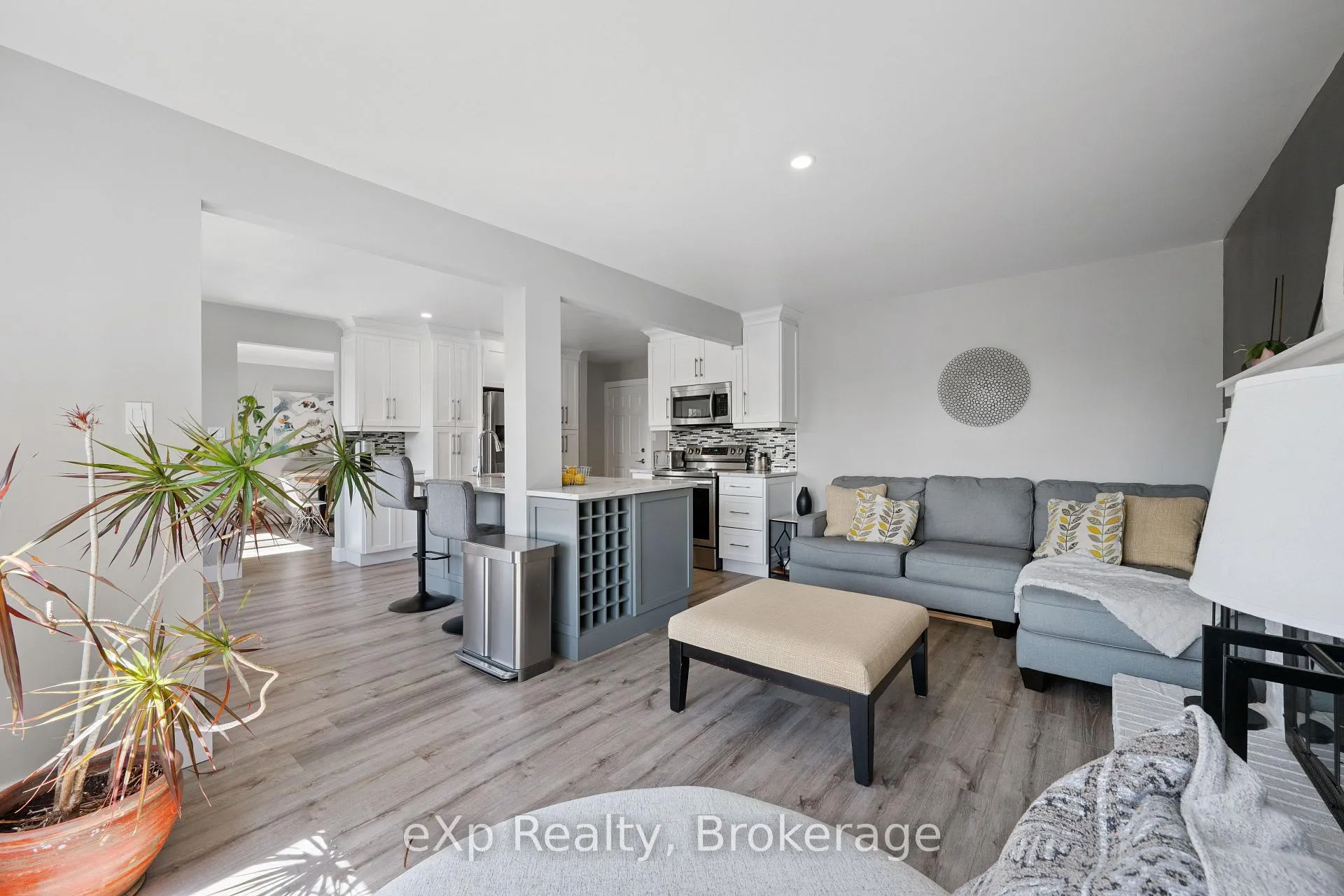 Photo 14 of 27 Notchwood Court, Kitchener, Idlewood — HOMEH