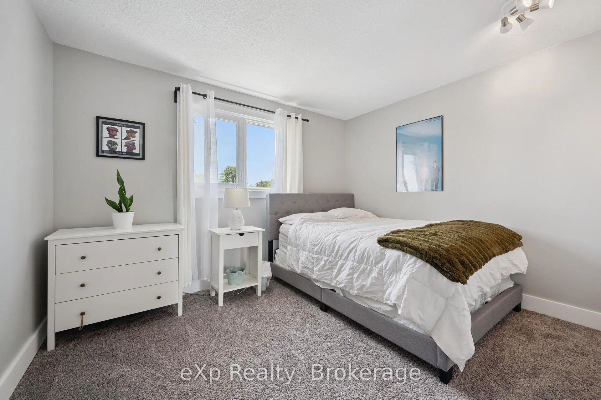 Photo 31 of 27 Notchwood Court, Kitchener, Idlewood — HOMEH