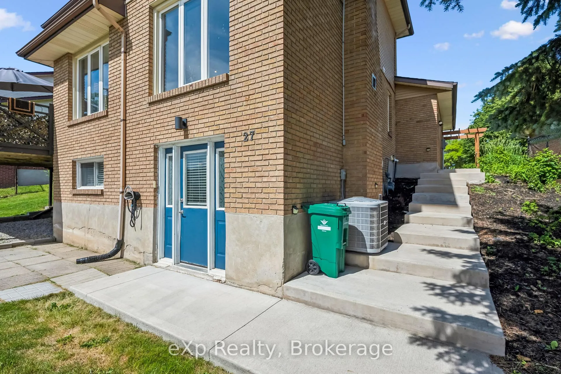 Photo 34 of 27 Notchwood Court, Kitchener, Idlewood — HOMEH