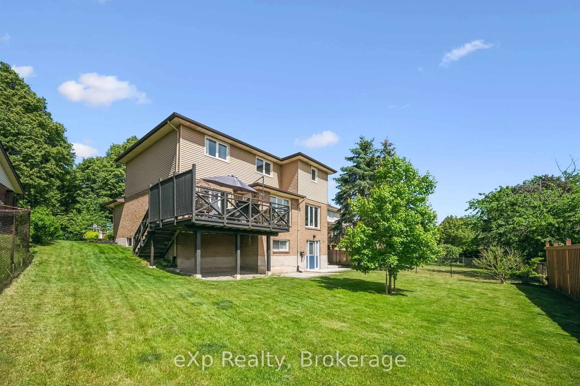 Photo 43 of 27 Notchwood Court, Kitchener, Idlewood — HOMEH