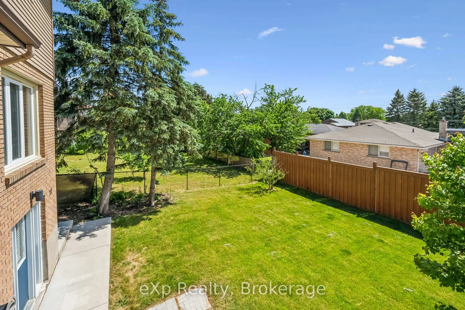 Photo 49 of 27 Notchwood Court, Kitchener, Idlewood — HOMEH