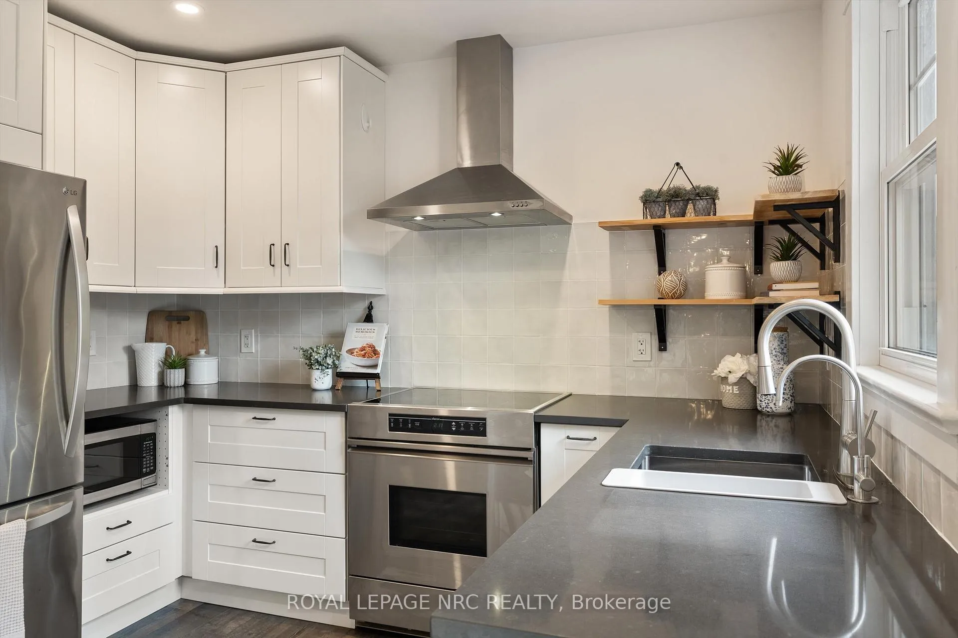 Photo 13 of 44 Beech Street, St. Catharines, Downtown — HOMEH