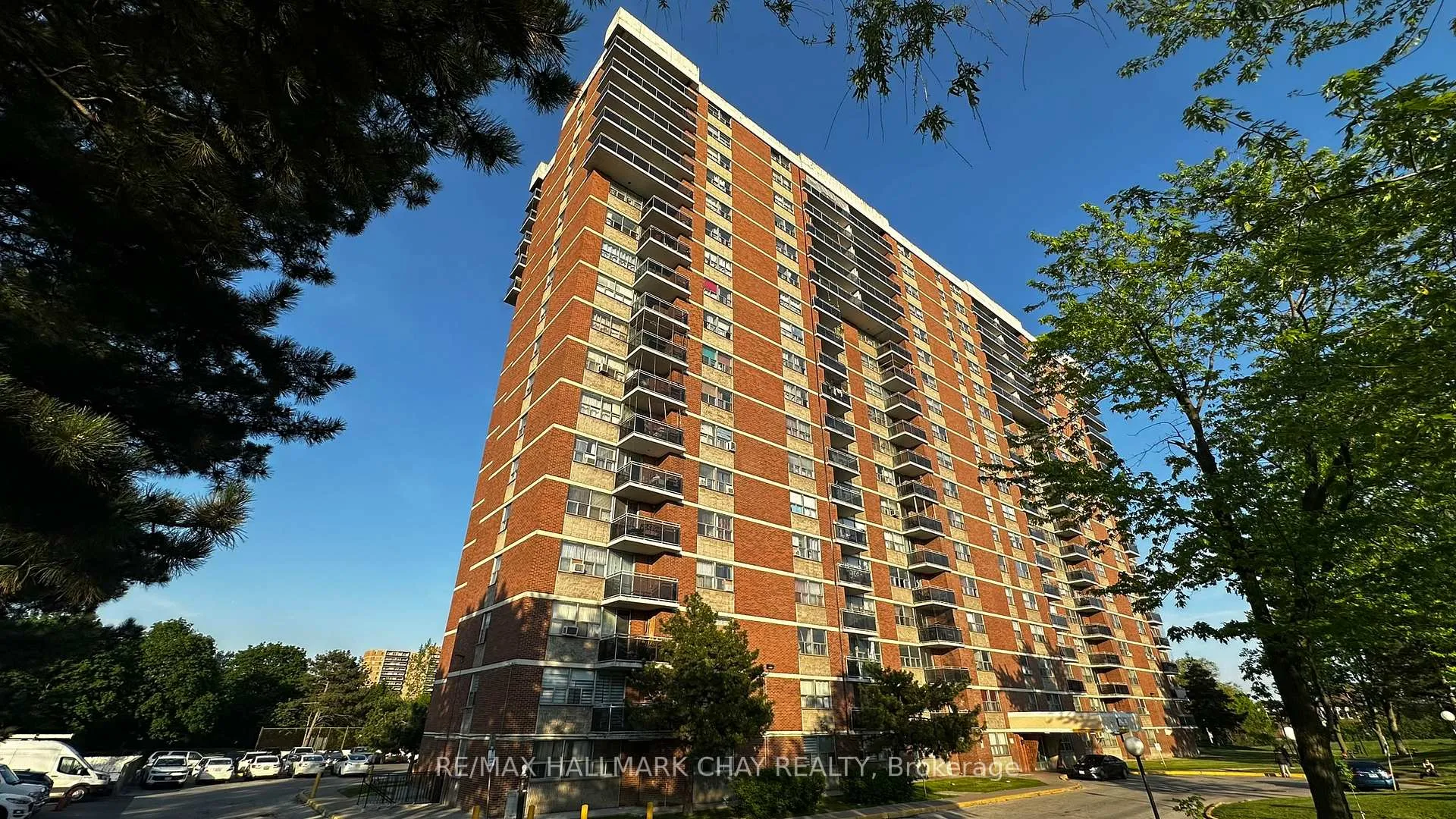 Photo 1 of Unit 905, 2645 Kipling Avenue, Etobicoke, Mount Olive-Silverstone-Jamestown — HOMEH