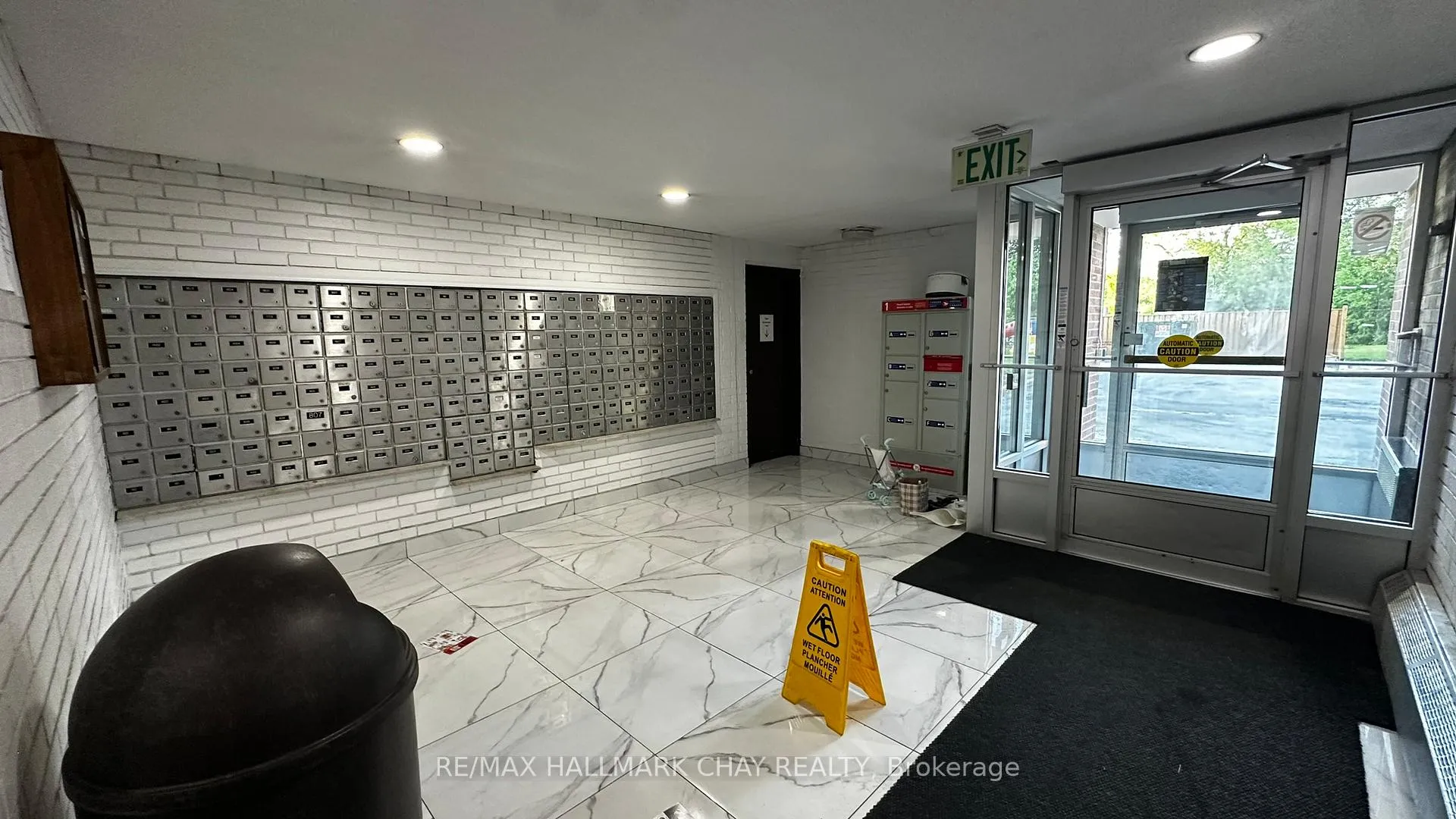 Photo 8 of Unit 905, 2645 Kipling Avenue, Etobicoke, Mount Olive-Silverstone-Jamestown — HOMEH