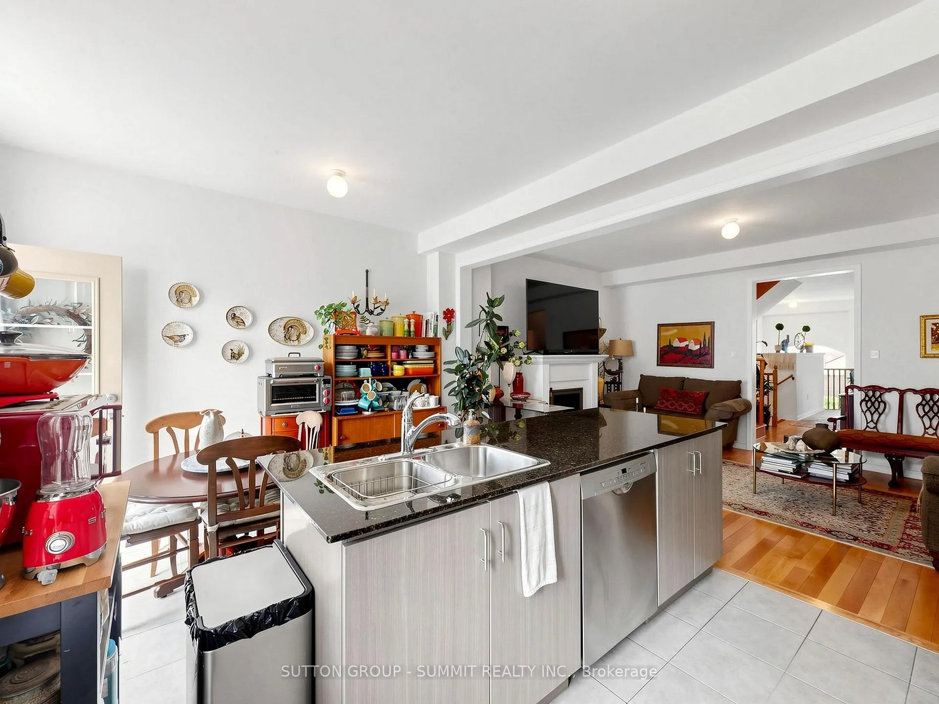 Photo 13 of 127 Armdale Road, Mississauga, Hurontario — HOMEH