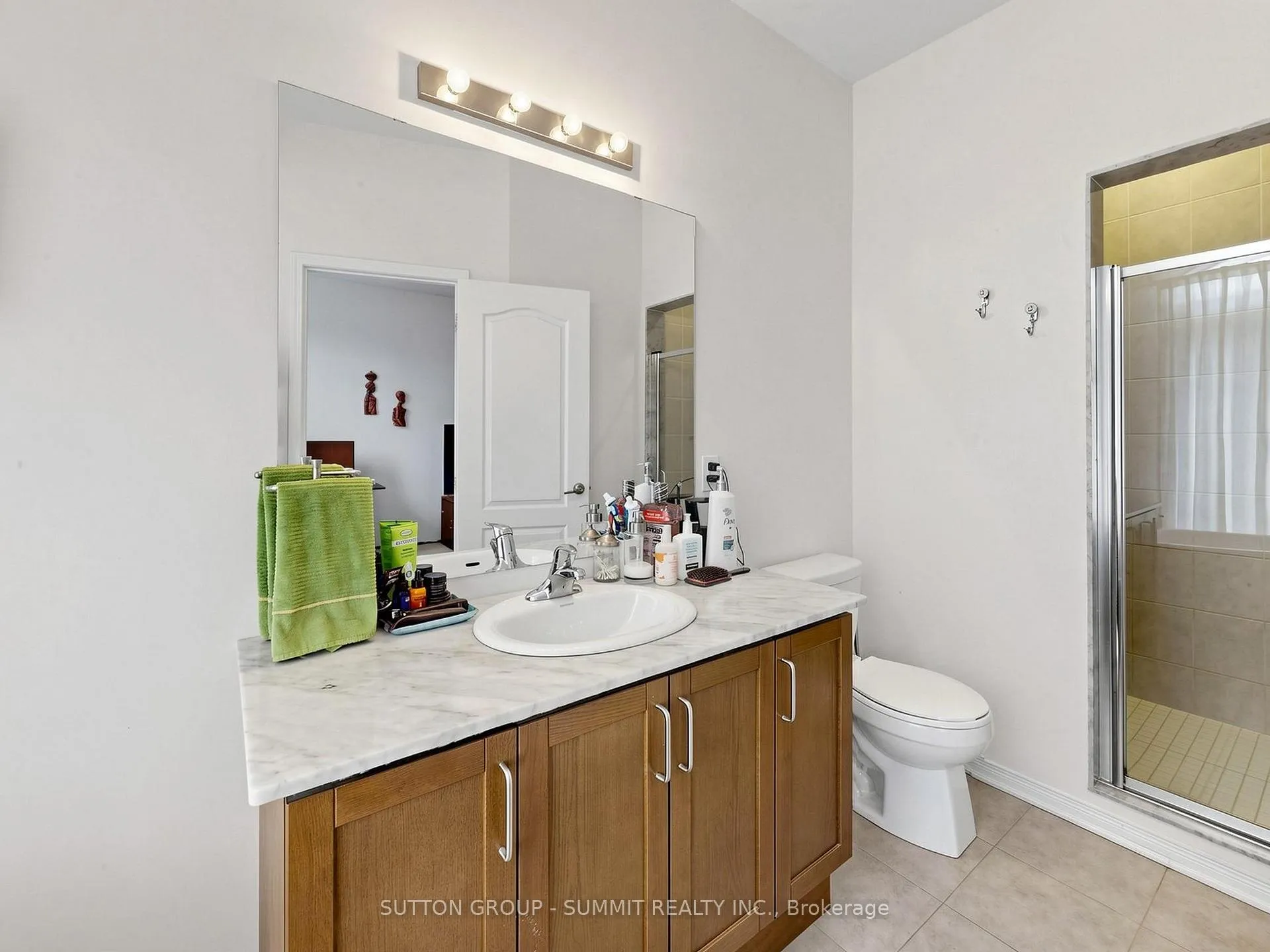 Photo 28 of 127 Armdale Road, Mississauga, Hurontario — HOMEH