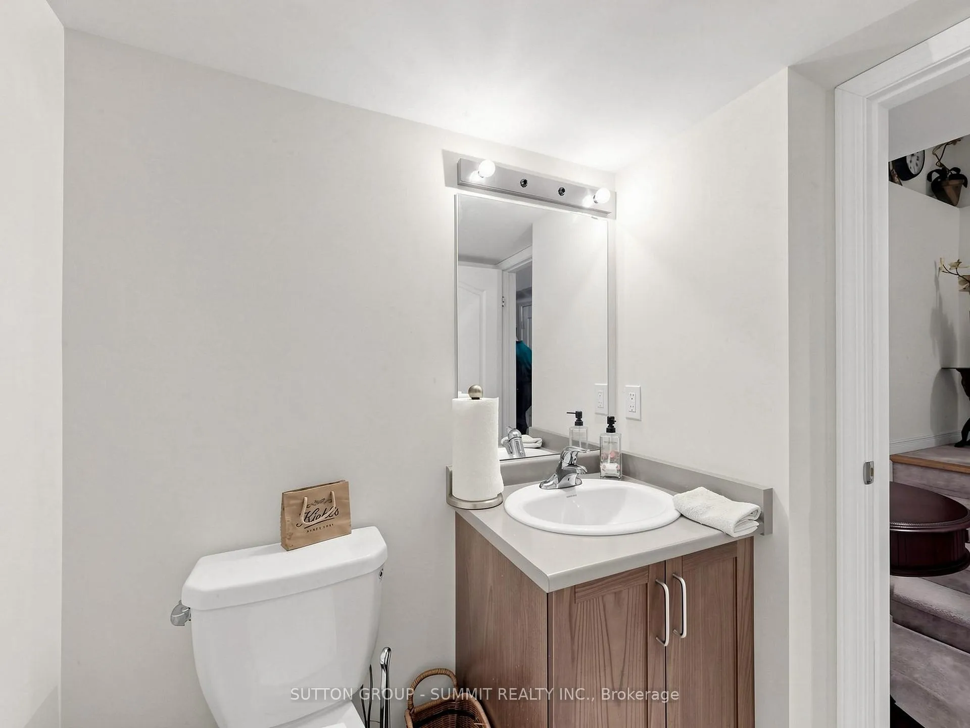 Photo 44 of 127 Armdale Road, Mississauga, Hurontario — HOMEH